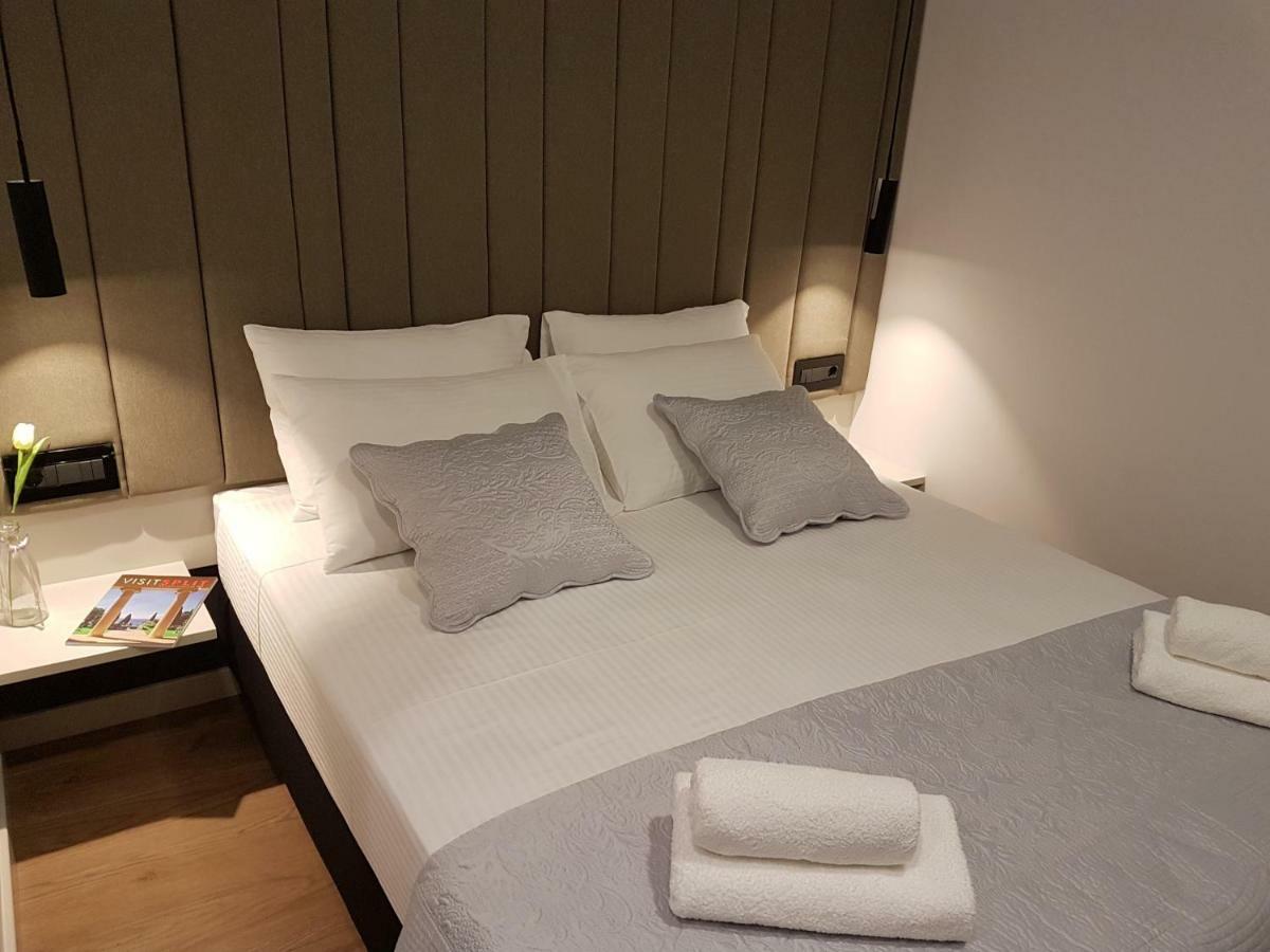 Le Soleil Rooms Split Exterior photo
